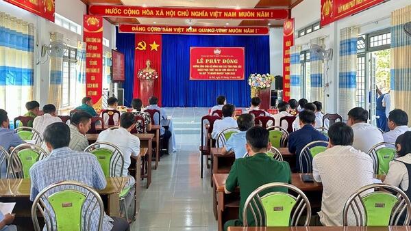 ỦY BAN MẶT TRẬN TỔ QUỐC VIỆT NAM XÃ IA ĐAL TỔ CHỨC LỄ PHÁT ĐỘNG ỦNG HỘ ĐỒNG BÀO CÁC TỈNH PHÍA BẮC KHẮC PHỤC THIỆT HẠI DO BÃO SỐ 10 VÀ ỦNG HỘ “VÌ NGƯỜI NGHÈO” NĂM 2025