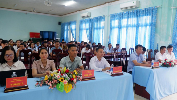 Đảng viên mới xã Ia Đal tham gia lớp bồi dưỡng lý luận chính trị năm 2026